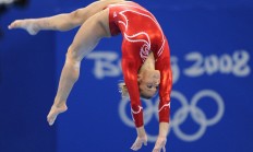 9you娱乐-冰与火的对决，弗拉霍维奇如何彻底打爆加纳防线