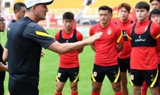 九游游戏-出色表现！球员们在场上尽展球技实力