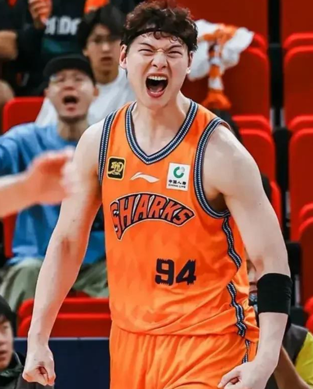 关于比赛节奏紧凑，球队战术得到充分发挥的信息