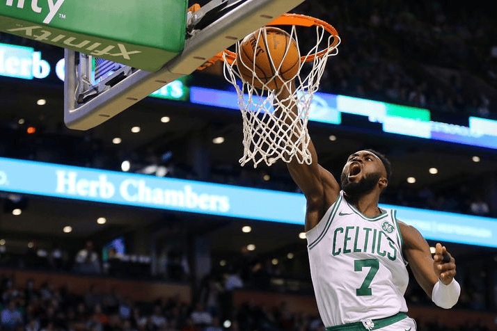 广东队完胜凯尔特人,塔图姆刷新纪录 广东队完胜凯尔特人,塔图姆刷新纪录