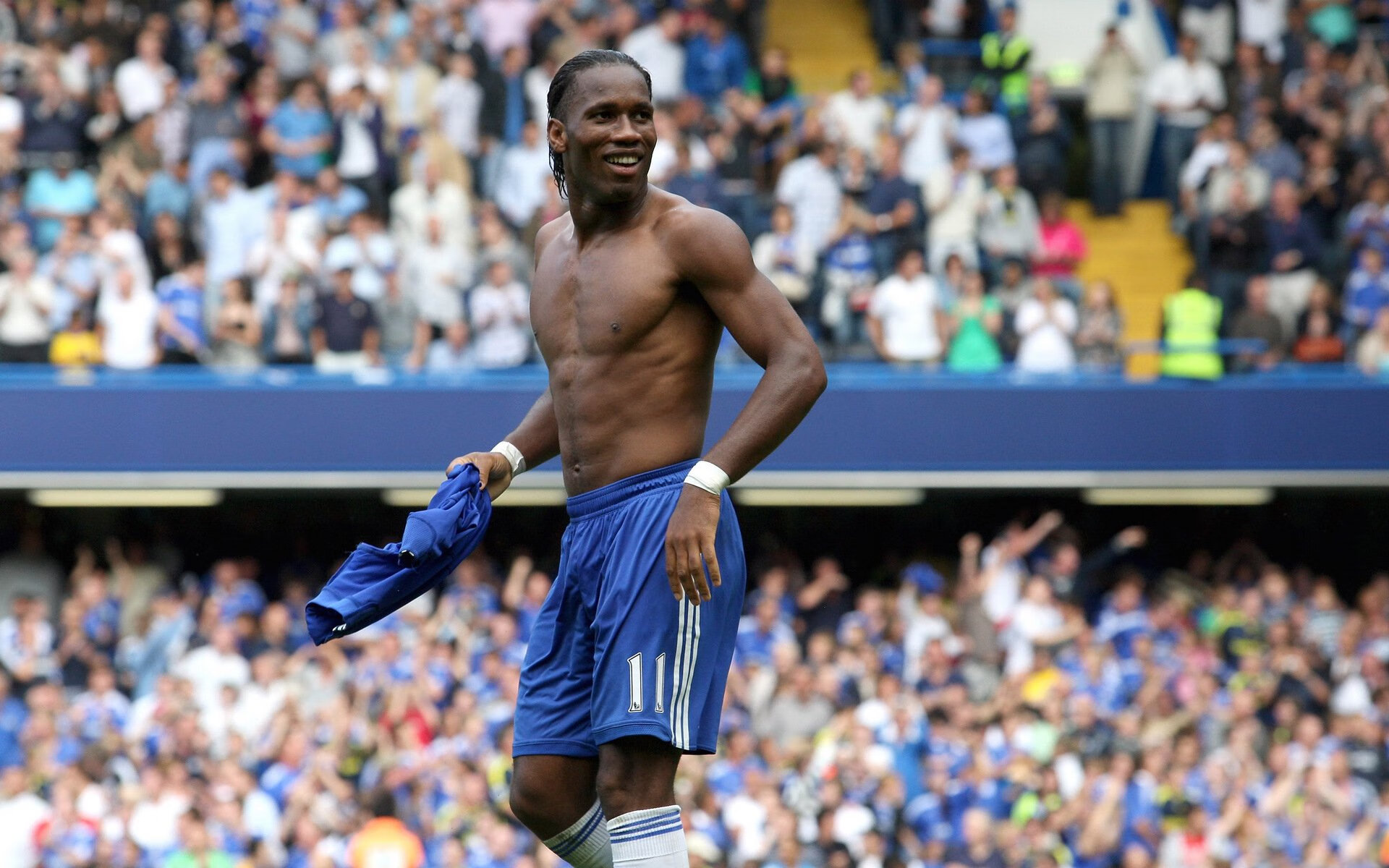 霍勒迪爆发助猛龙加时险胜浙江队，国际赛场展现NBA级统治力