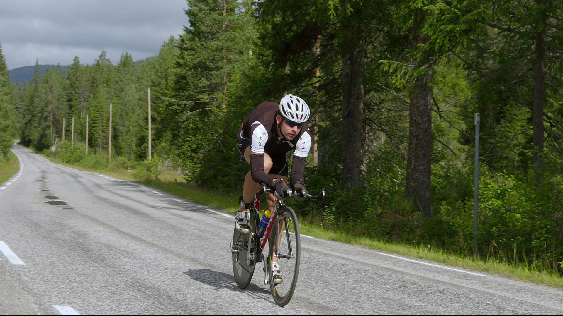国王火力全开压制马刺，霍勒迪致命一击终结悬念